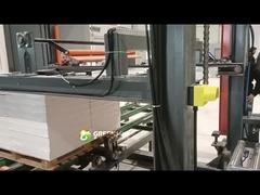 عملیات بسته‌بندی برای کل پشته تخته‌های سقف گچی